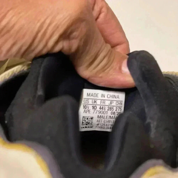 Adidas Yeezy 700 V3 "Safflower"APE 779001 
#126401668 Men's 10 US KANYE WEST - Picture 16 of 16